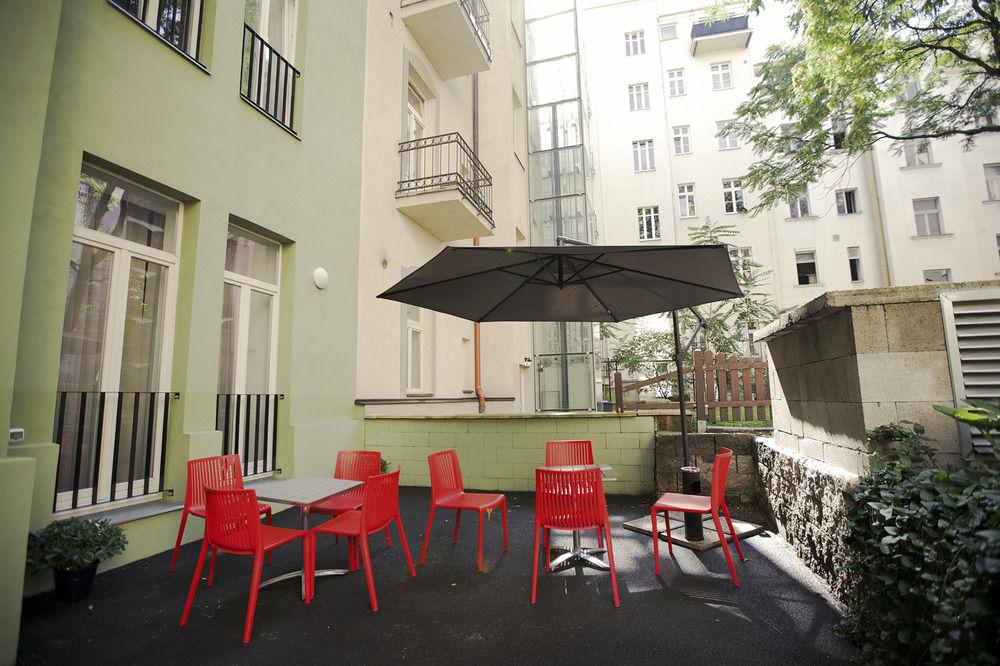 Noir 4* Praha